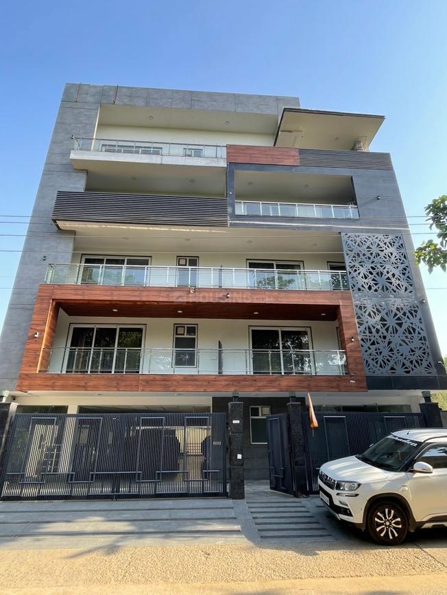 2 BHK for rent in DLF Phase 5, Gurugram — 3000 sq.ft