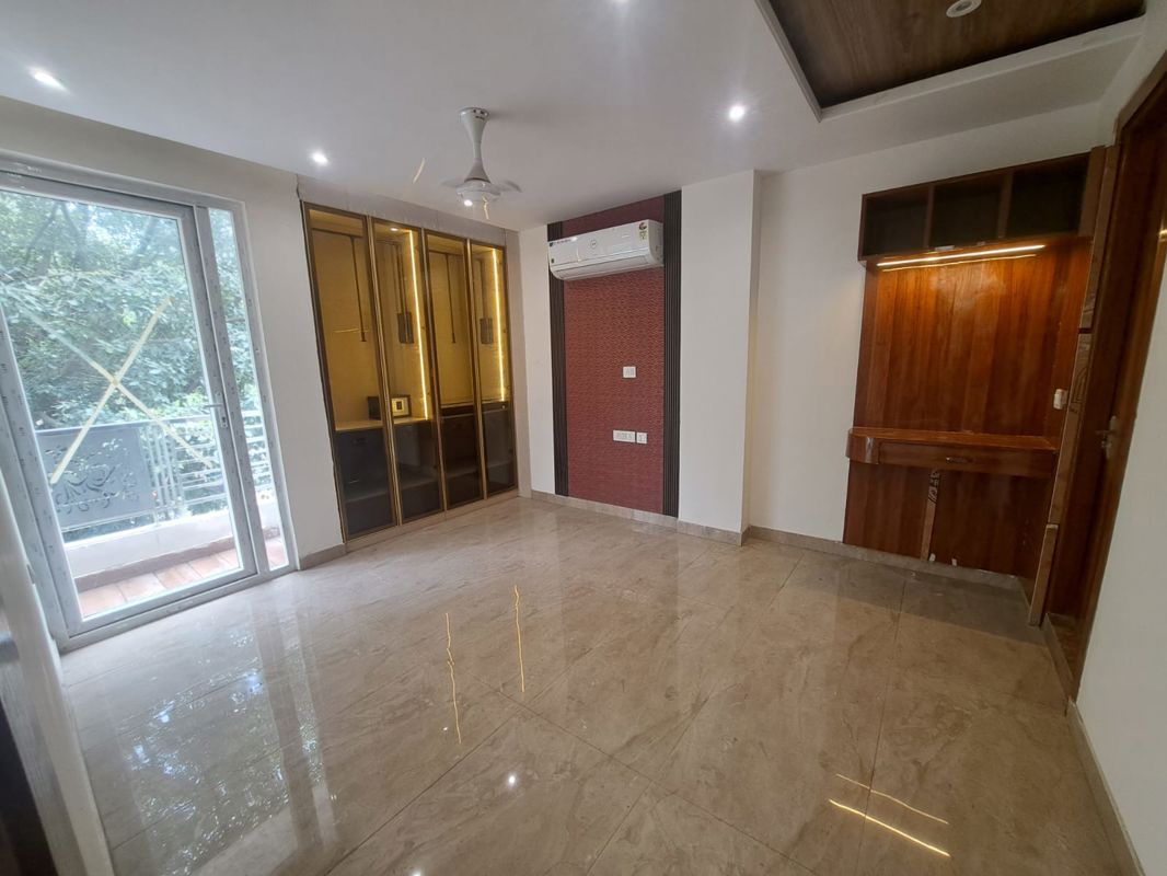 2 BHK for rent in Dlf Phase ii, Gurugram — furnished — 215 sq.ft