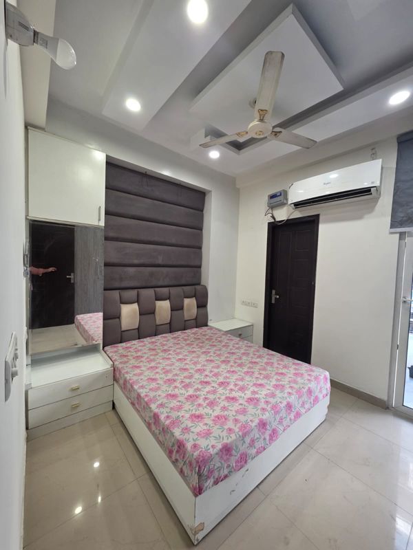 2 BHK for rent in Dlf Phase iv, Gurugram — furnished — 1210 sq.ft — RK Qutab Heights