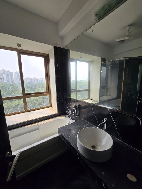 2 BHK for rent in Dlf Phase V, Gurugram — unfurnished — 700 sq.ft