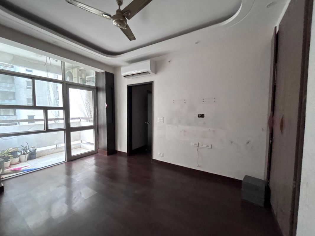 2 BHK for rent in Gwal Pahari, Gurugram — semi-furnished — 900 sq.ft — Ansal Valley View Estate