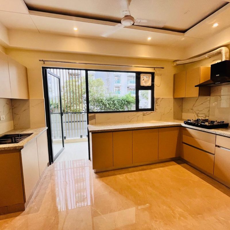 2 BHK for rent in Gwal Pahari, Gurugram — semi-furnished — 1130 sq.ft — Suncity Vatsal Valley