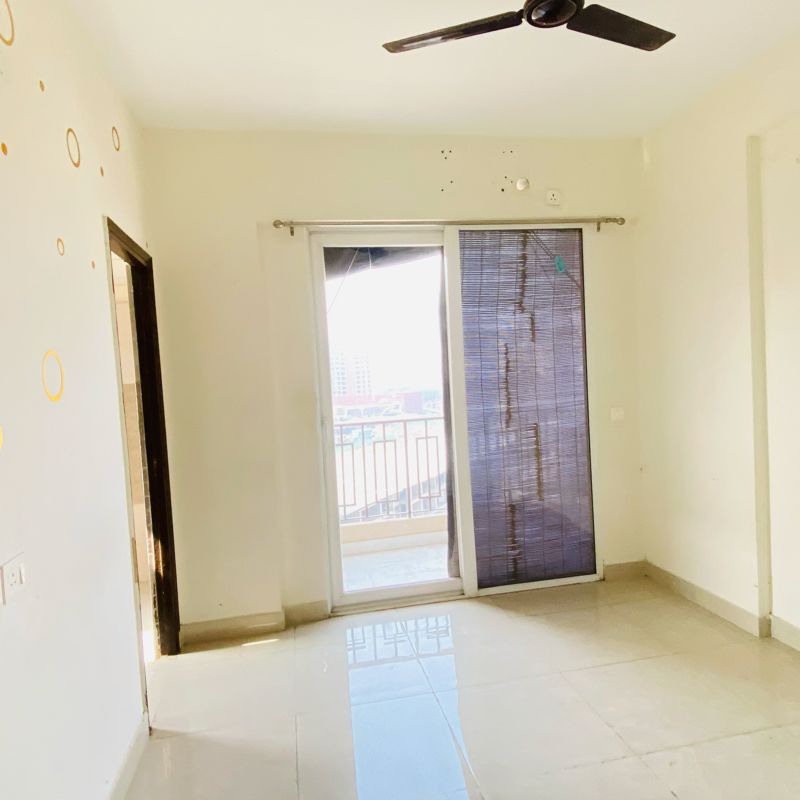 2 BHK for rent in Hayatpur, Gurugram — semi-furnished — 666 sq.ft — Signature Orchard Avenue 2