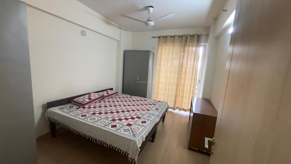 2 BHK for rent in Manesar, Gurugram — 1630 sq.ft — DLF Express Greens