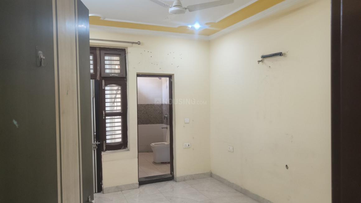 2 BHK for rent in Mayfield Garden, Gurugram — semi-furnished — 1250 sq.ft