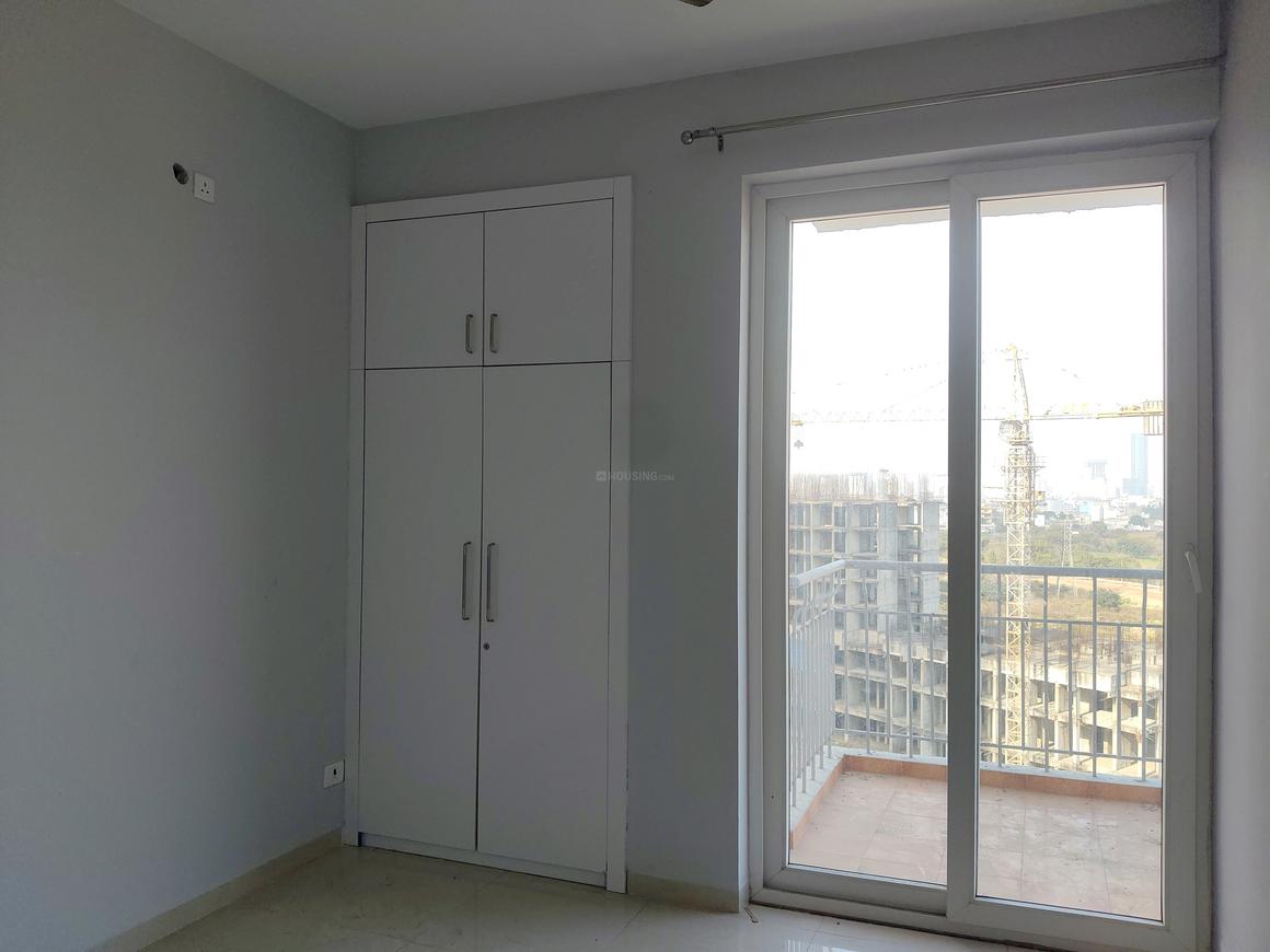 2 BHK for rent in Nurpur Jharsa, Gurugram — semi-furnished — 1180 sq.ft — Supertech Hues