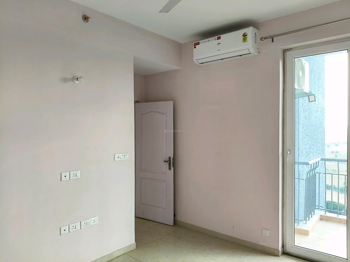 2 BHK for rent in Nurpur Jharsa, Gurugram — semi-furnished — 1180 sq.ft — Supertech Hues