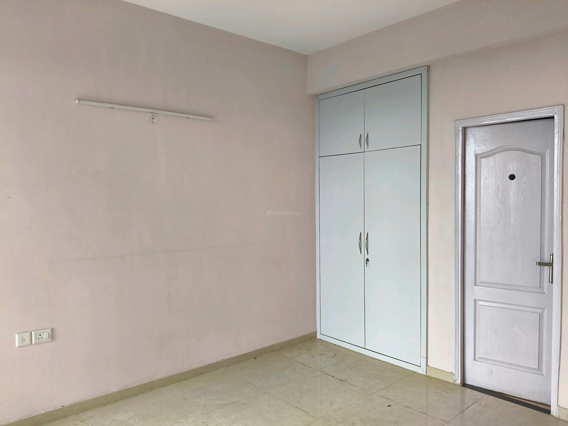 2 BHK for rent in Nurpur Jharsa, Gurugram — semi-furnished — 1180 sq.ft — Supertech Hues