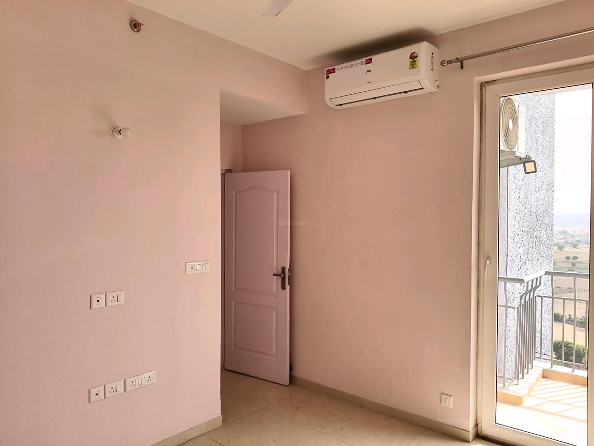 2 BHK for rent in Nurpur Jharsa, Gurugram — semi-furnished — 1180 sq.ft — Supertech Hues