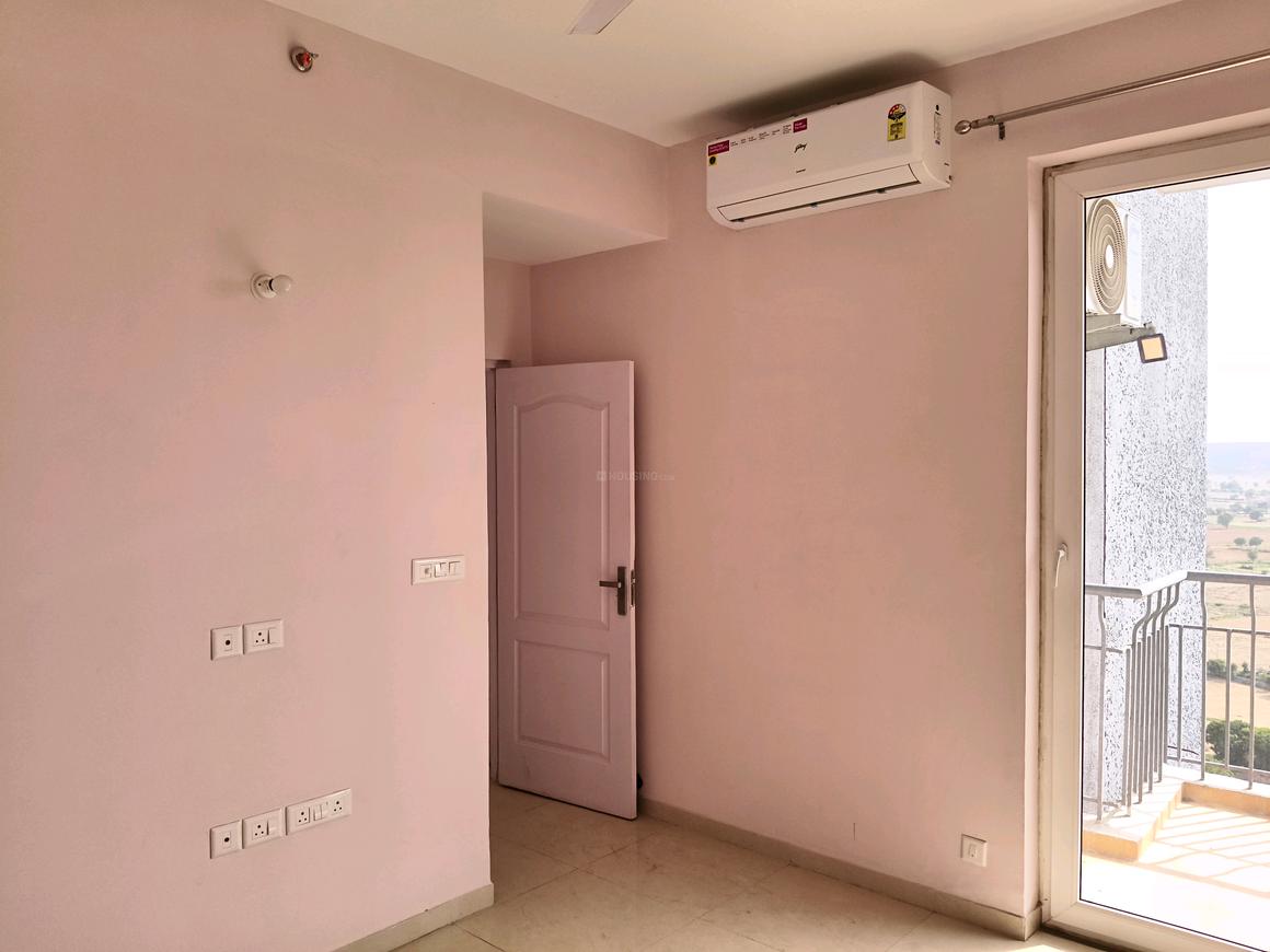 2 BHK for rent in Nurpur Jharsa, Gurugram — semi-furnished — 1180 sq.ft — Supertech Hues
