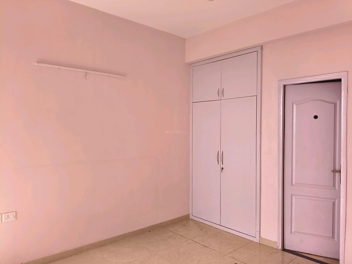 2 BHK for rent in Nurpur Jharsa, Gurugram — semi-furnished — 1180 sq.ft — Supertech Hues