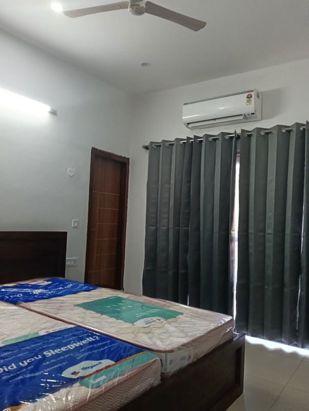 2 BHK for rent in Old Dlf, Gurugram — furnished — 1200 sq.ft