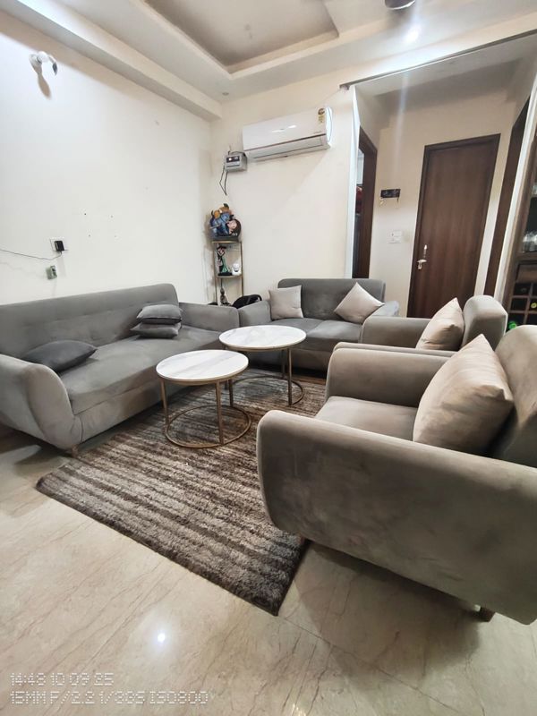 2 BHK for rent in Old Dlf, Gurugram — semi-furnished — 1300 sq.ft
