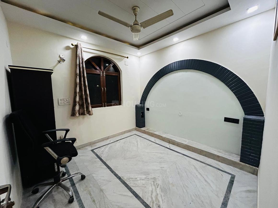2 BHK for rent in Palam Vihar Extension, Gurugram — semi-furnished — 1100 sq.ft