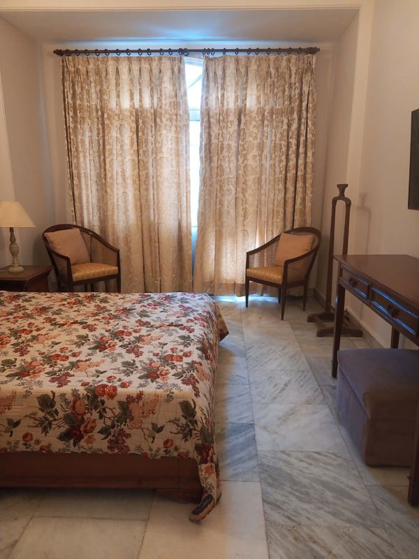 2 BHK for rent in Palam Vihar, Gurugram — furnished — 300 sq.ft