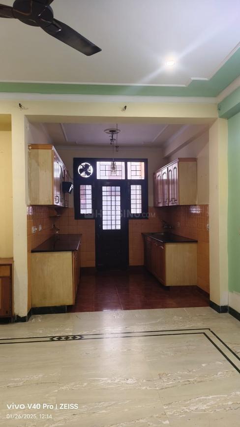 2 BHK for rent in Palam Vihar, Gurugram — semi-furnished — 454 sq.ft