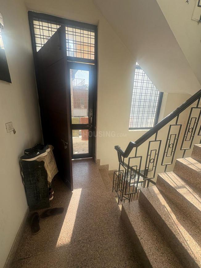 2 BHK for rent in Palam Vihar, Gurugram — semi-furnished — 1100 sq.ft