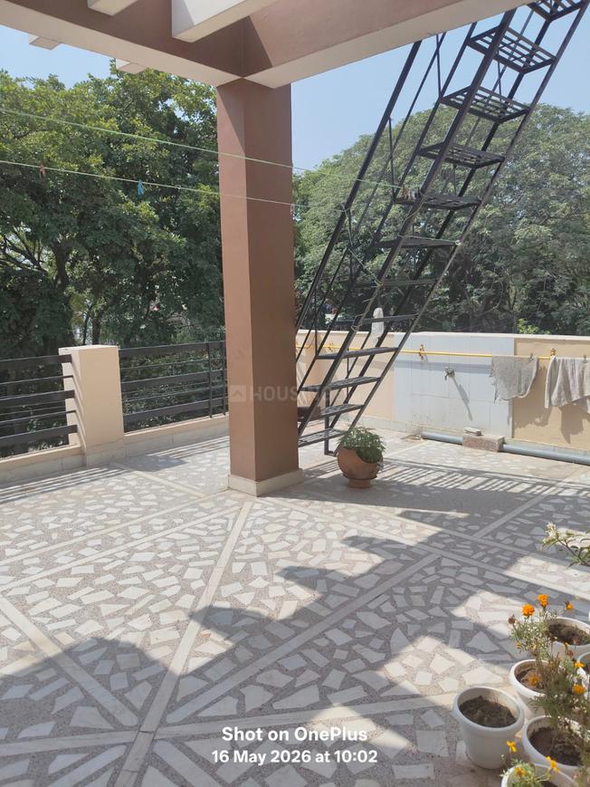 2 BHK for rent in Palam Vihar, Gurugram — semi-furnished — 1250 sq.ft