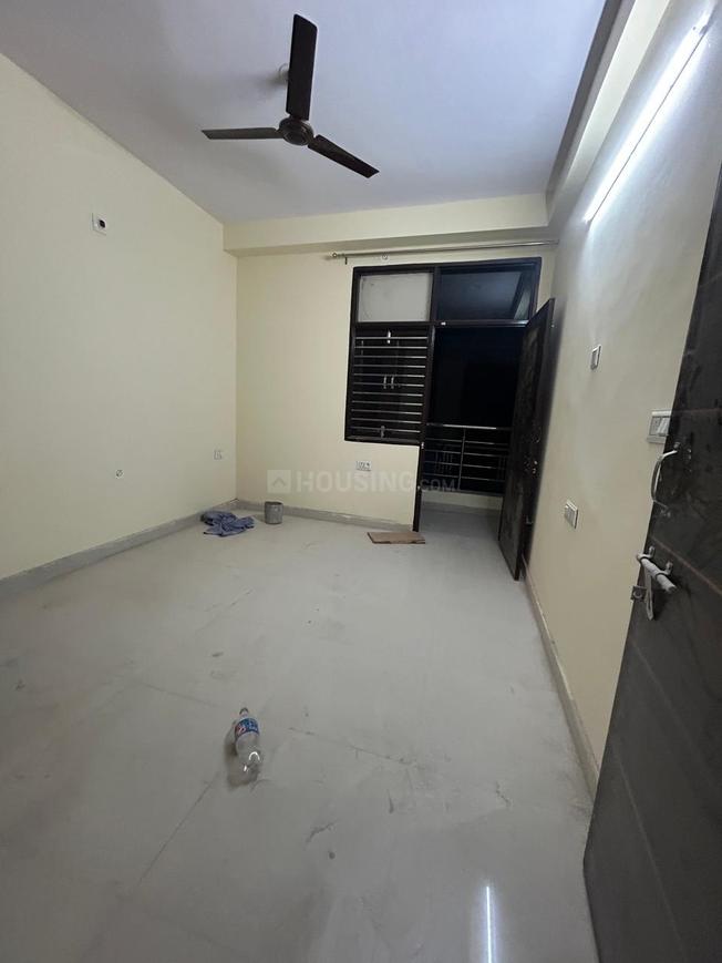 2 BHK for rent in Palam Vihar, Gurugram — semi-furnished — 1100 sq.ft