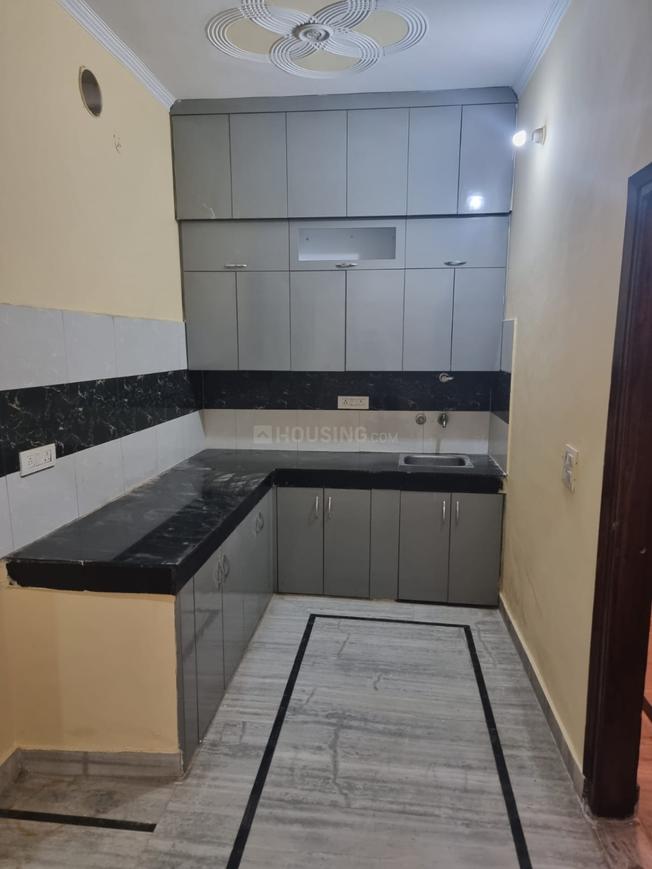 2 BHK for rent in Palam Vihar, Gurugram — semi-furnished — 900 sq.ft