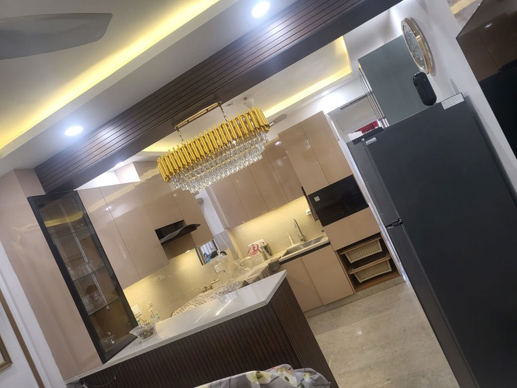 2 BHK for rent in Sector 102, Gurugram — semi-furnished — 600 sq.ft — Suncity Avenue 102