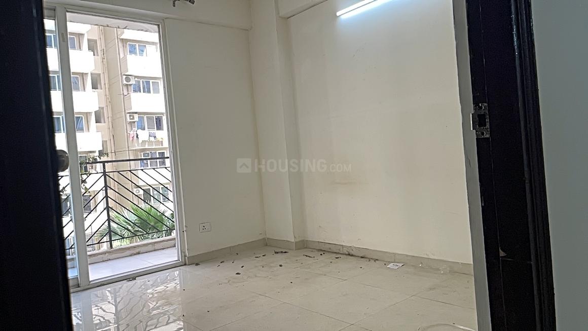 2 BHK for rent in Sector 103, Gurugram — semi-furnished — 900 sq.ft — Signature Global Grand IVA