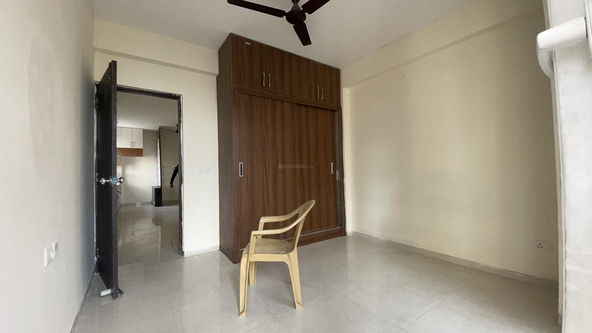 2 BHK for rent in Sector 103, Gurugram — semi-furnished — 900 sq.ft — Signature Global Grand IVA