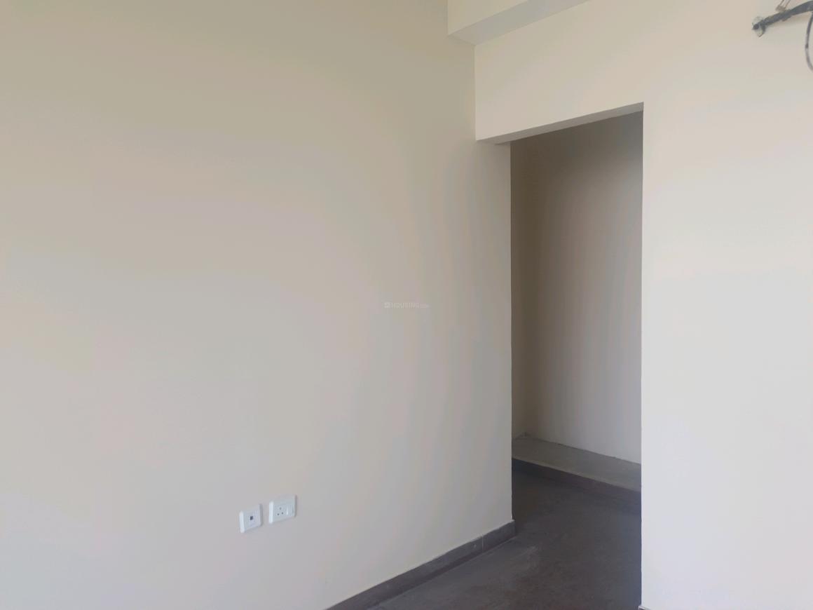 2 BHK for rent in Sector 106, Gurugram — semi-furnished — 1385 sq.ft — Paras Dews