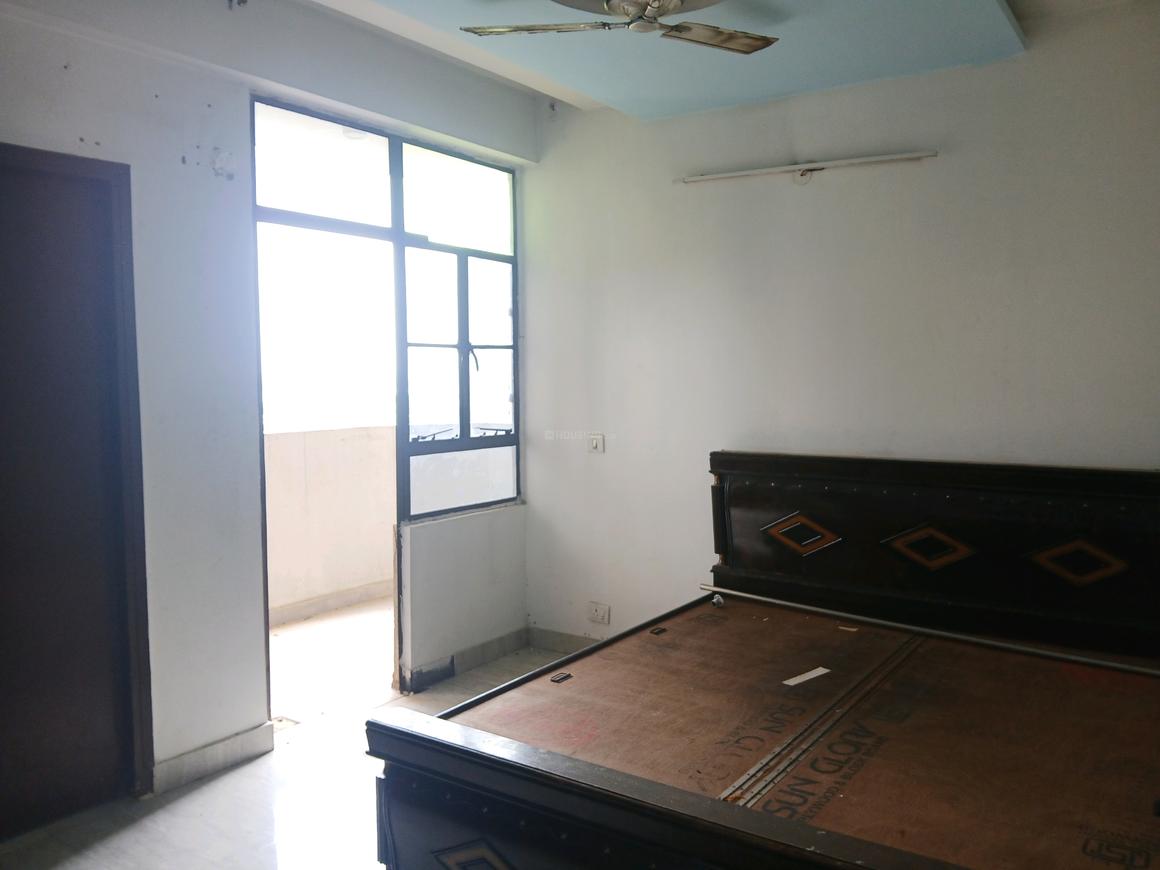 2 BHK for rent in Sector 107, Gurugram — semi-furnished — 800 sq.ft — Signature Global Solera by Signature Global