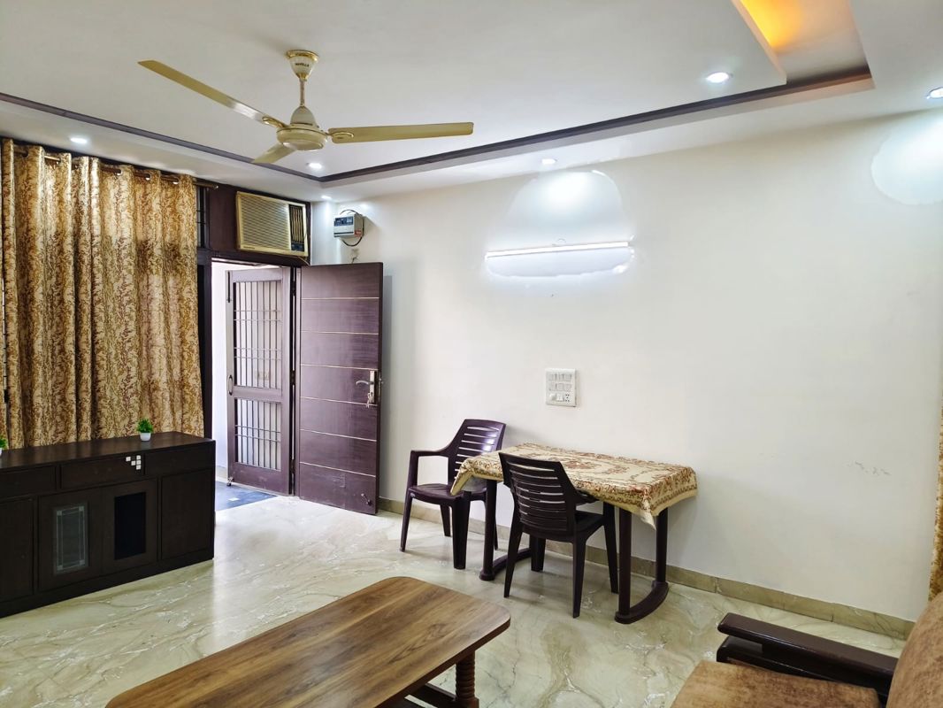 2 BHK for rent in Sector 10a, Gurugram — semi-furnished — 500 sq.ft — 4 Marla