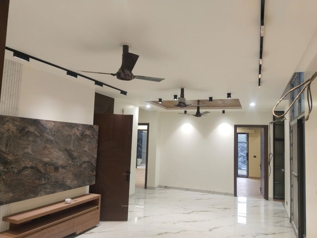 2 BHK for rent in Sector 10a, Gurugram — furnished — 100 sq.ft