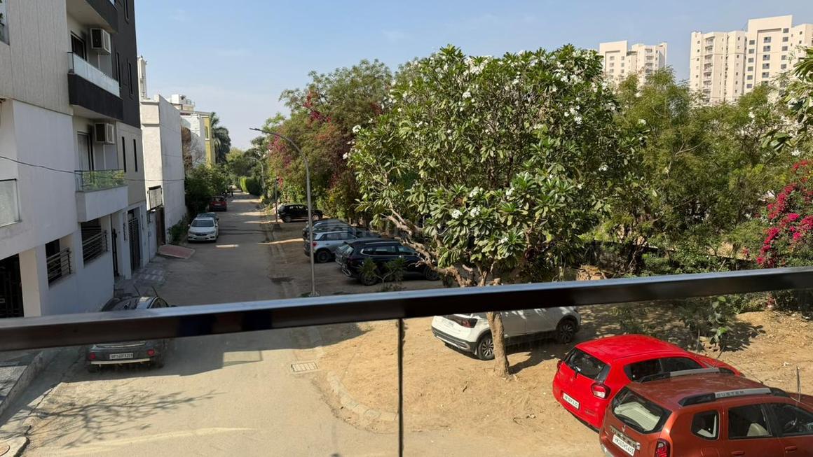2 BHK for rent in Sector 10A, Gurugram — semi-furnished — 1020 sq.ft