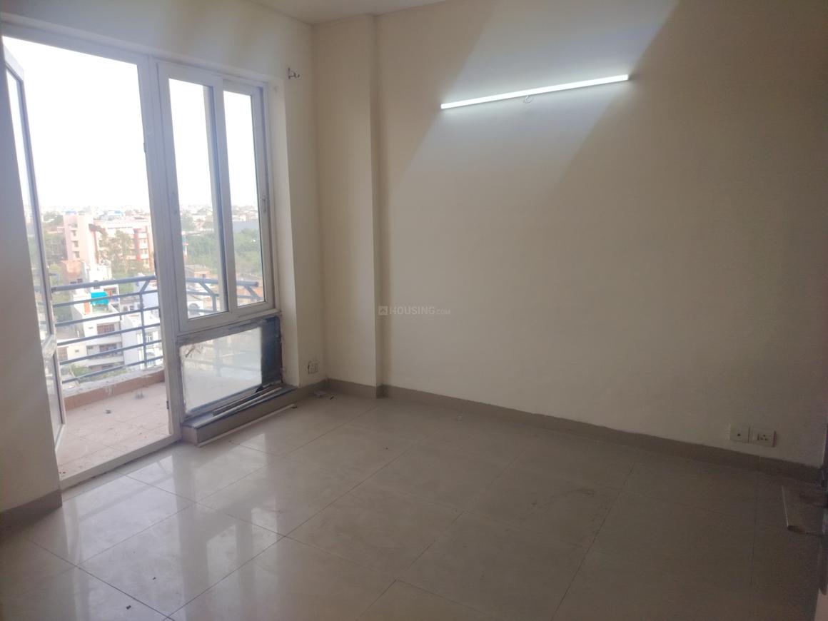 2 BHK for rent in Sector 110A, Gurugram — semi-furnished — 980 sq.ft — Mahindra Aura