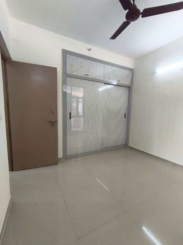 2 BHK for rent in Sector 112, Gurugram — semi-furnished — 671 sq.ft — Pareena Om Flat