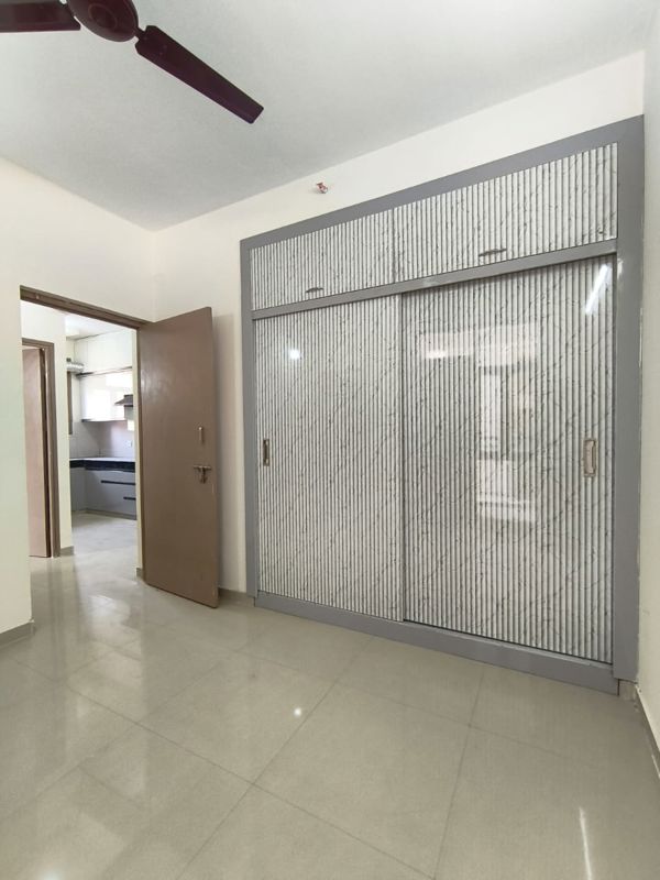 2 BHK for rent in Sector 112, Gurugram — semi-furnished — 671 sq.ft — Pareena Om Flat