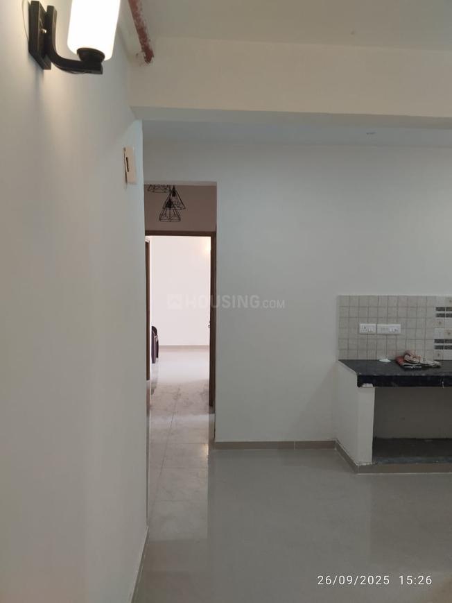 2 BHK for rent in Sector 112, Gurugram — unfurnished — 700 sq.ft — Pareena Om Apartments