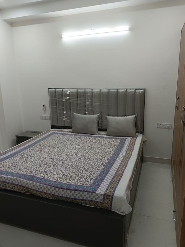 2 BHK for rent in Sector 14, Gurugram — furnished — 1246 sq.ft