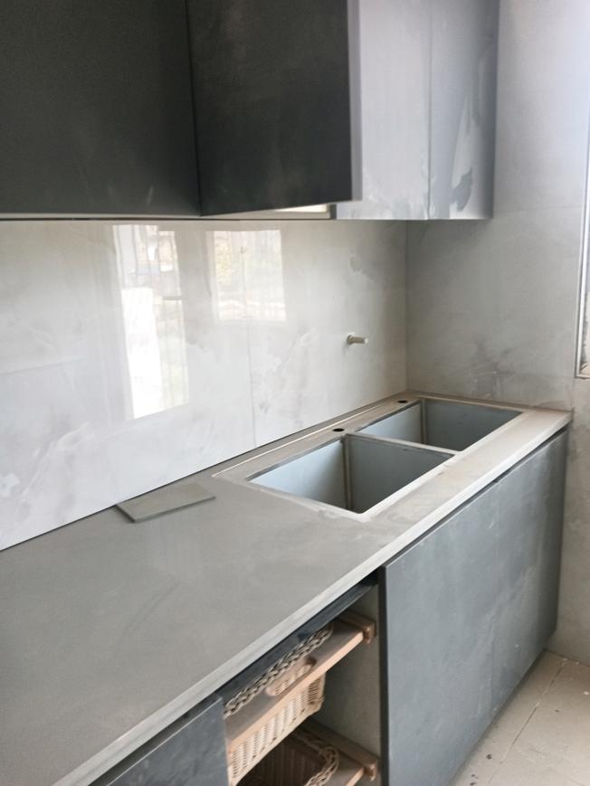 2 BHK for rent in Sector 14, Gurugram — semi-furnished — 1250 sq.ft