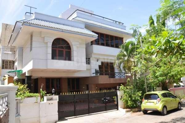 2 BHK for rent in Sector 14, Gurugram — semi-furnished — 1547 sq.ft