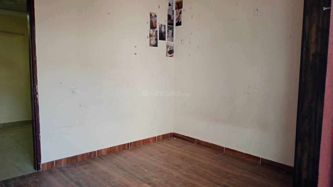 2 BHK for rent in Sector 14, Gurugram — semi-furnished — 1020 sq.ft