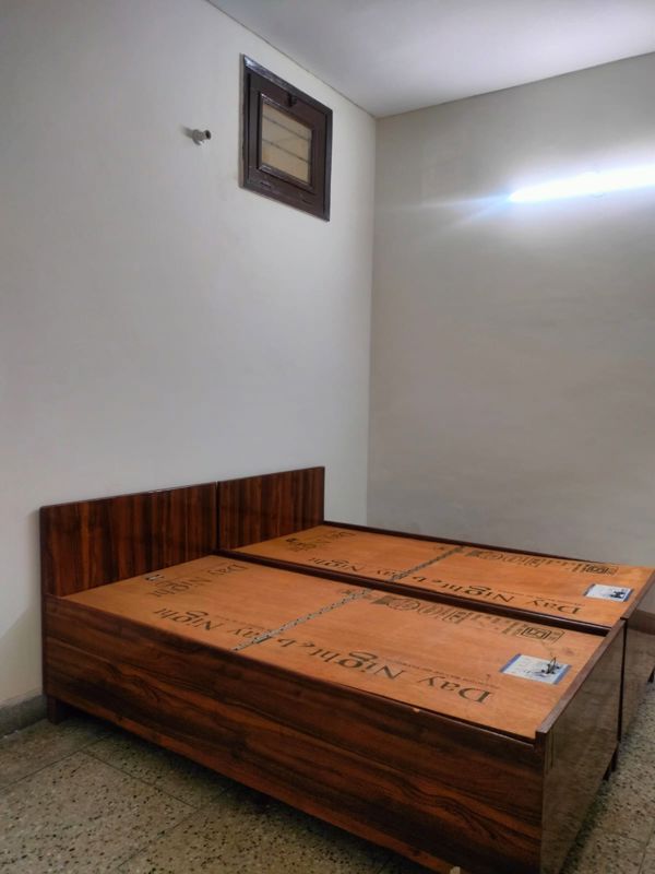 2 BHK for rent in Sector 14, Gurugram — furnished — 1428 sq.ft