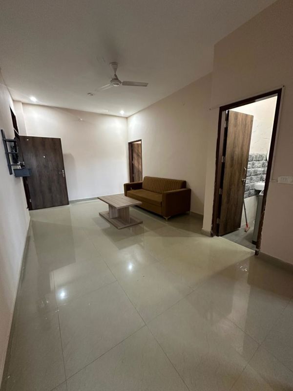 2 BHK for rent in Sector 15, Gurugram — furnished — 1150 sq.ft — Vijay Ratan Vihar