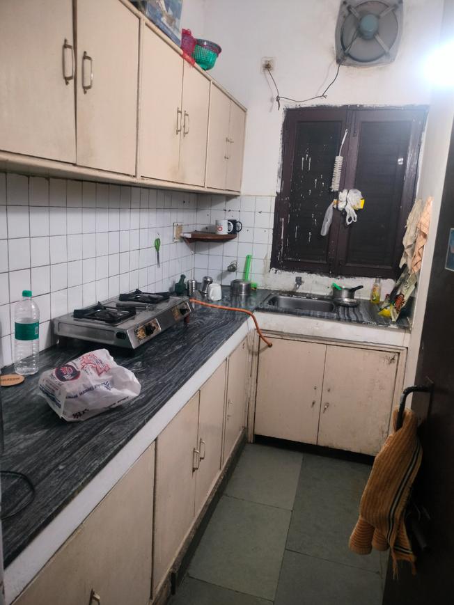2 BHK for rent in Sector 15, Gurugram — semi-furnished — 750 sq.ft — CGHS Rail Vihar