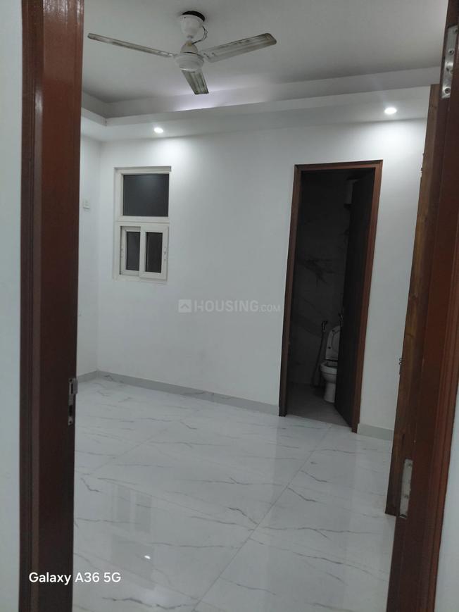 2 BHK for rent in Sector 15, Gurugram — semi-furnished — 950 sq.ft