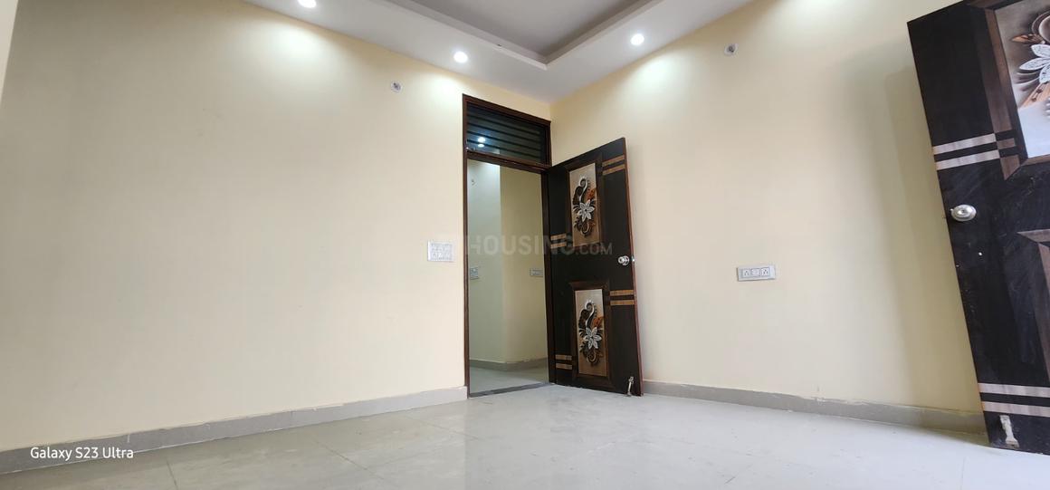2 BHK for rent in Sector 15, Gurugram — semi-furnished — 1050 sq.ft