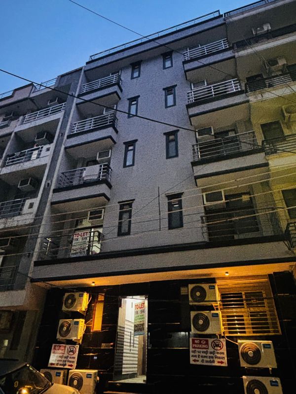 2 BHK for rent in Sector 17, Gurugram — furnished — 200 sq.ft