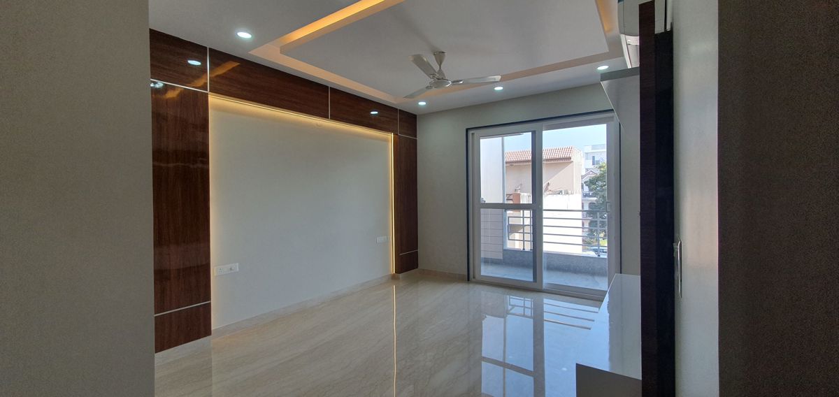 2 BHK for rent in Sector 21, Gurugram — semi-furnished — 1300 sq.ft