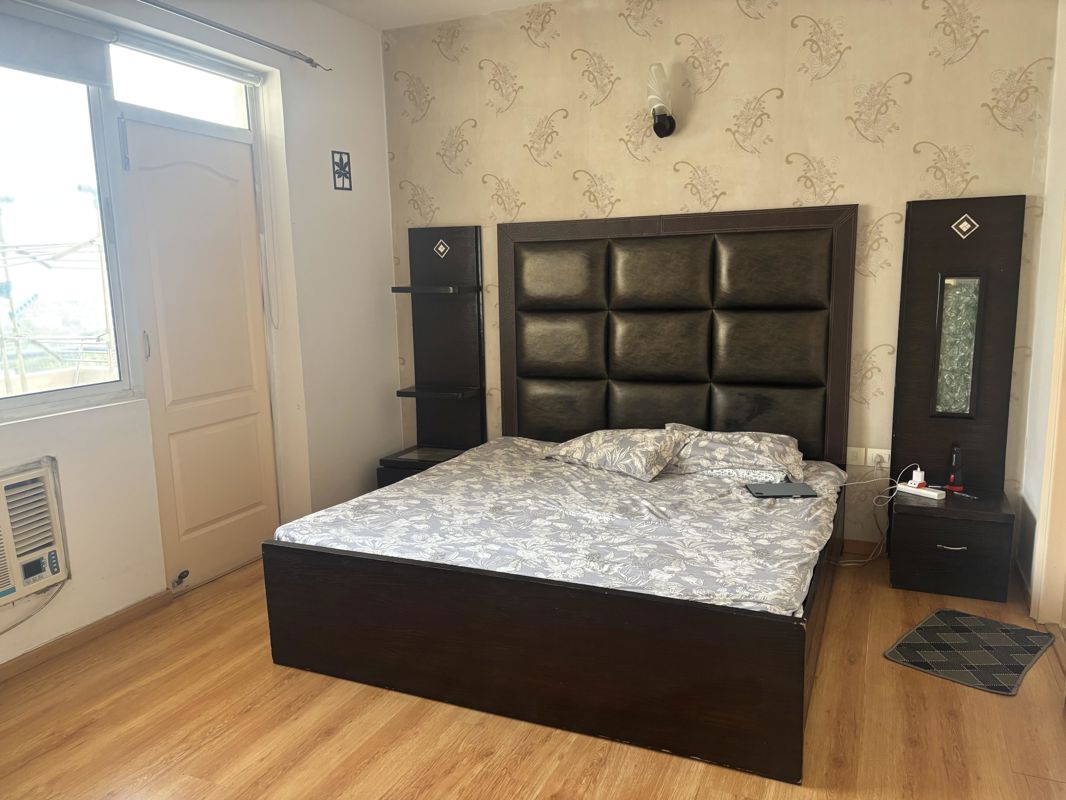 2 BHK for rent in Sector 21, Gurugram — furnished — 1400 sq.ft