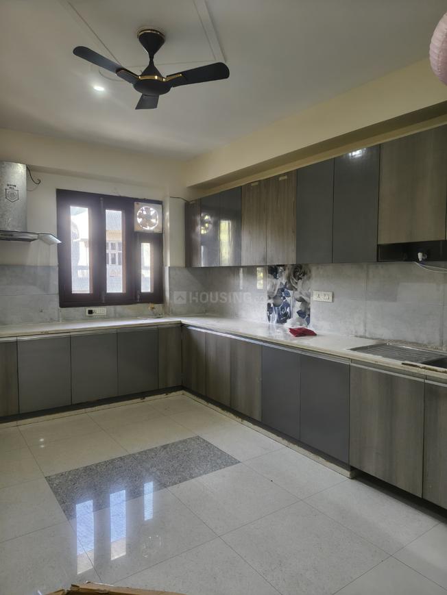 2 BHK for rent in Sector 21, Gurugram — semi-furnished — 1860 sq.ft