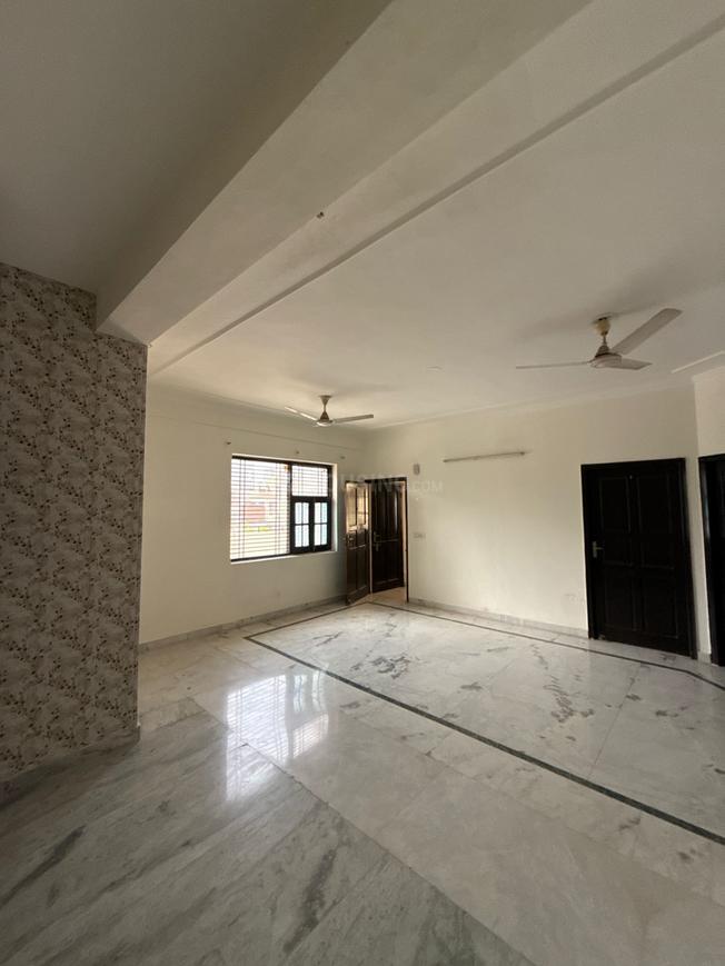 2 BHK for rent in Sector 21, Gurugram — semi-furnished — 2200 sq.ft
